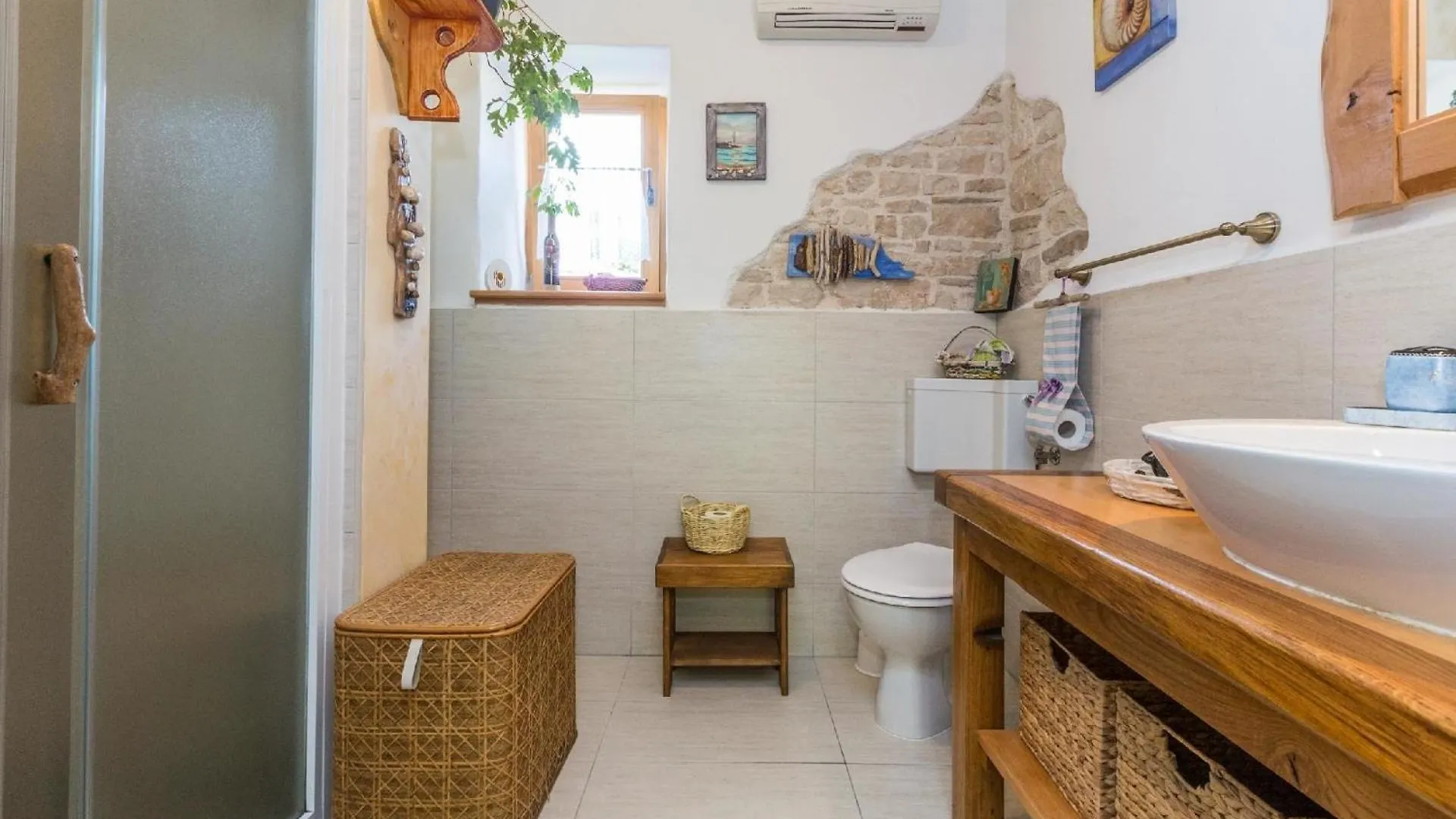 Ferienhaus Mit Privatpool Fuer 6 Personen Ca 140 Qm In Svetvincenat, Istrien Binnenland Von Istrien Pula